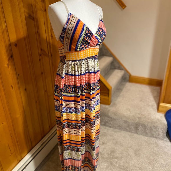 Derek Heart Dresses & Skirts - Derek Heart Patterned Maxi Dress